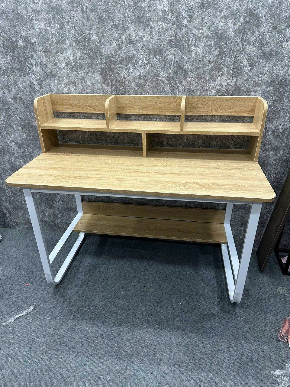 Bàn làm việc có kệ sách 1m2 x cao 75 cm