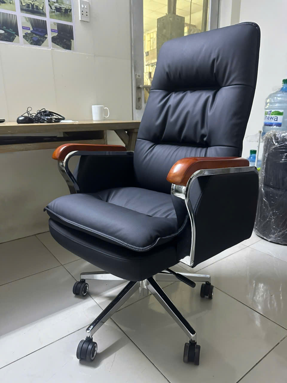 Ghế giám đốc xoay ngả thoải mái nệm êm Tundo 