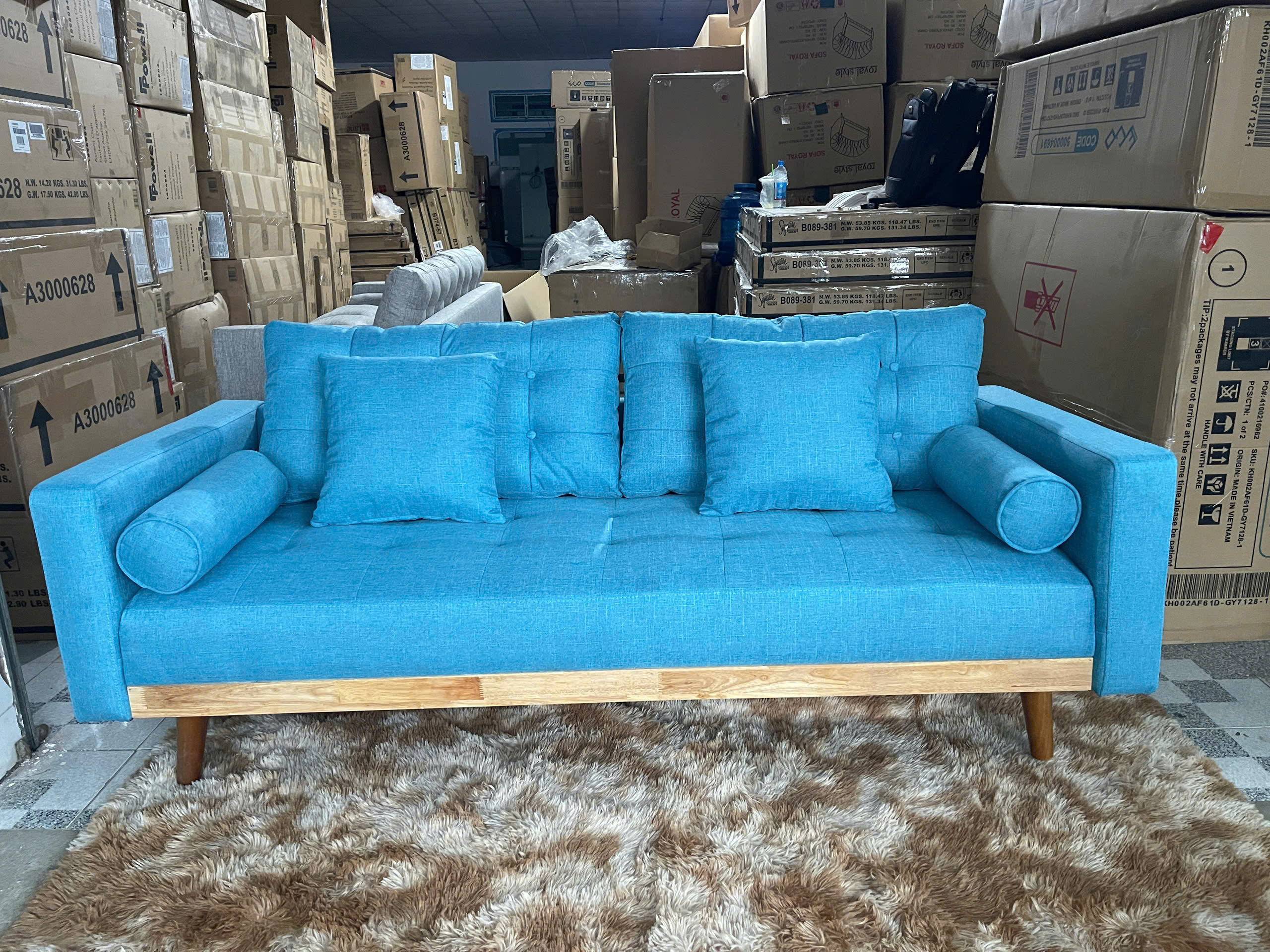 Sofa băng xuất khẩu bọc vải dài 1m9 kèm 2 gối trang trí